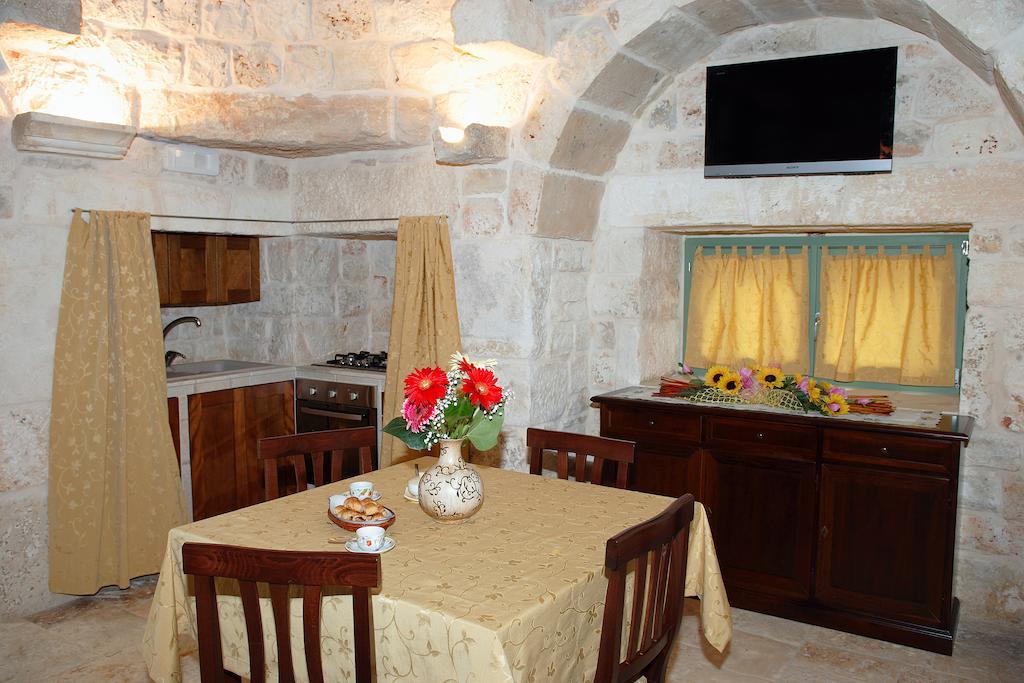 Hotel Trulli Boccadoro Ostuni Habitación foto